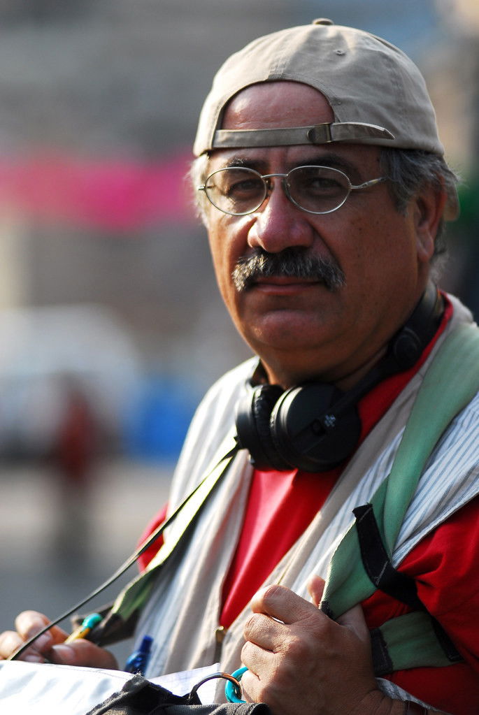 Francisco Adrianzén backdrop