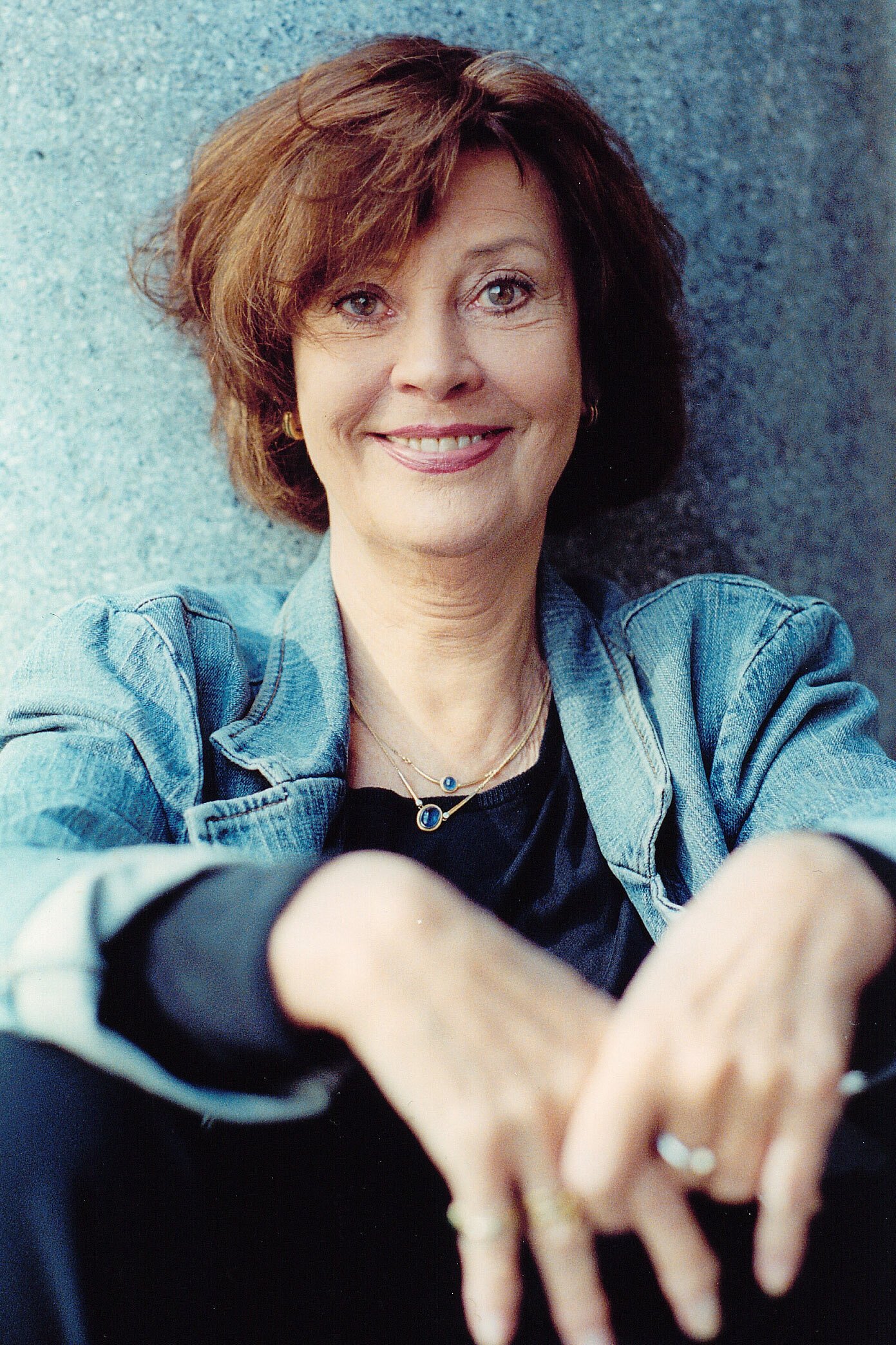 Hannelore Cremer backdrop