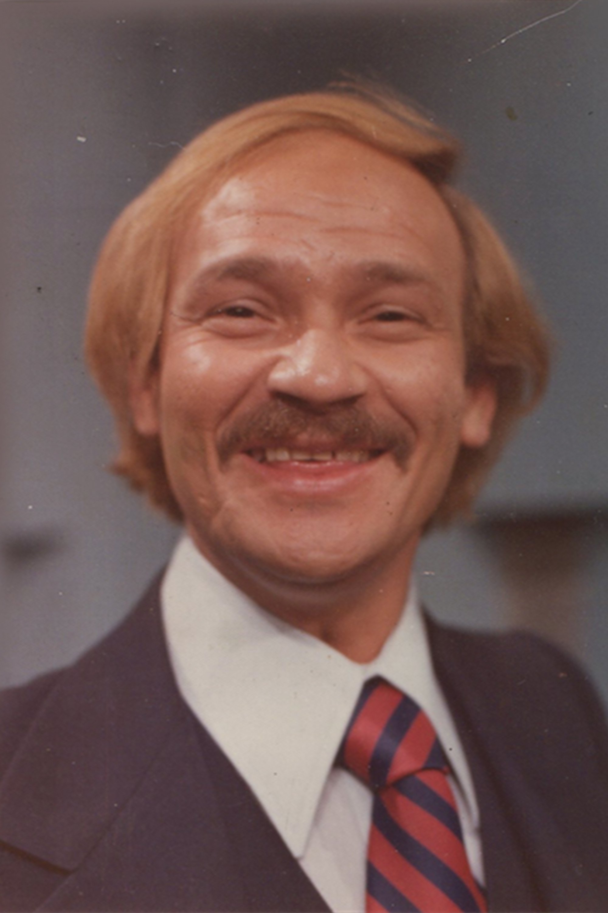 Hernando Casanova backdrop