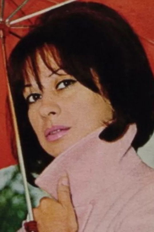 Maria Adelina backdrop