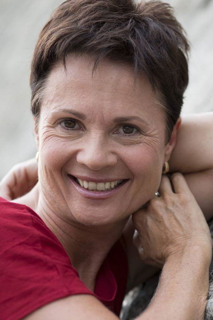 Dagmar Kutzenberger backdrop