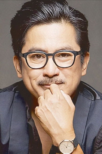 Robert Seña backdrop