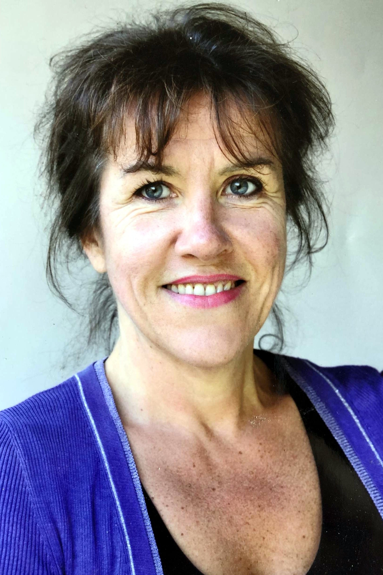 Raphaëlle Bacqué backdrop