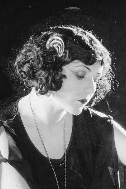 Jane Thomas backdrop