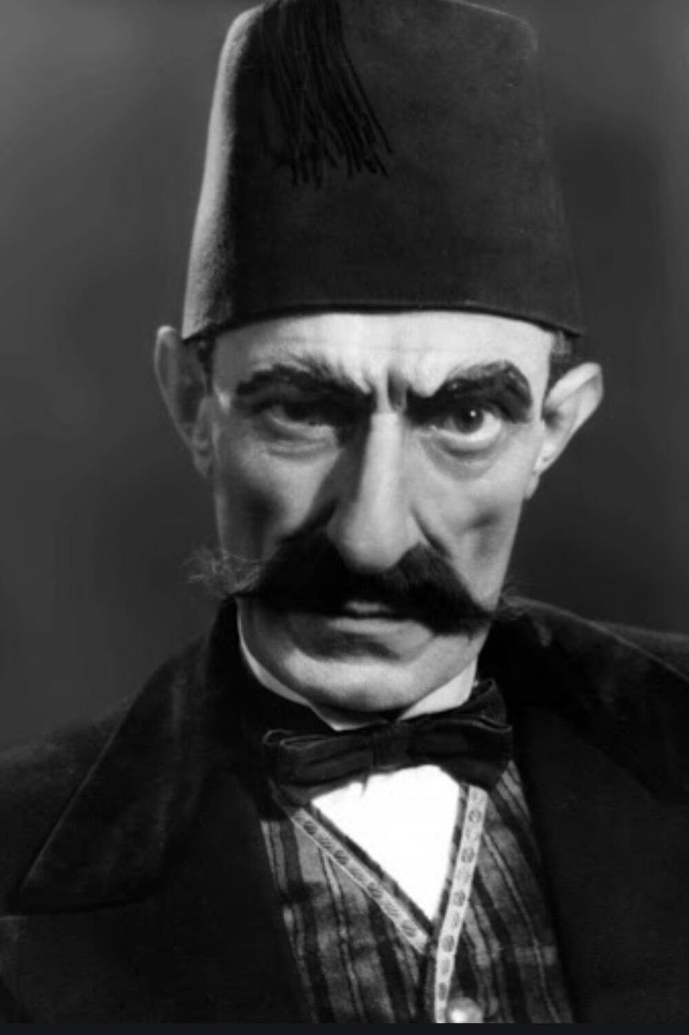 Arman Kotikyan backdrop