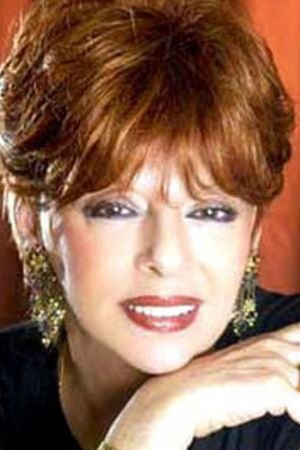 Macha Béranger backdrop