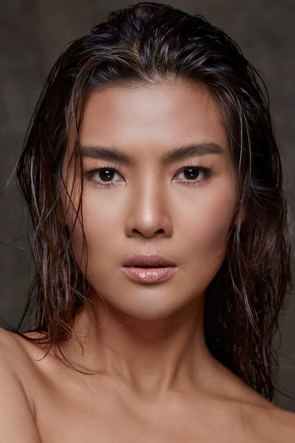 Maythavee Weiss backdrop