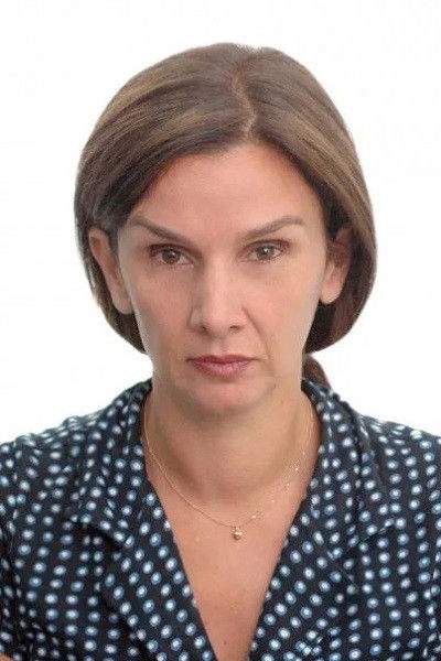 Salomé Alexi backdrop