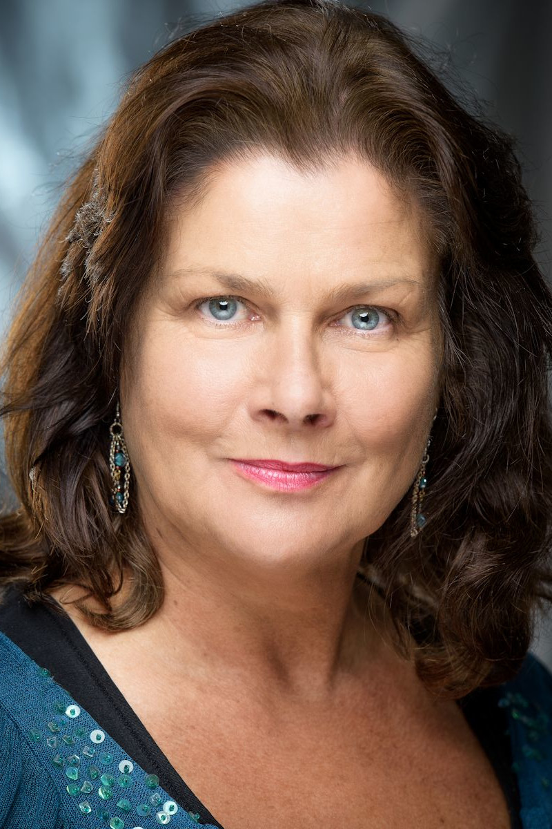 Fiona Bruce backdrop