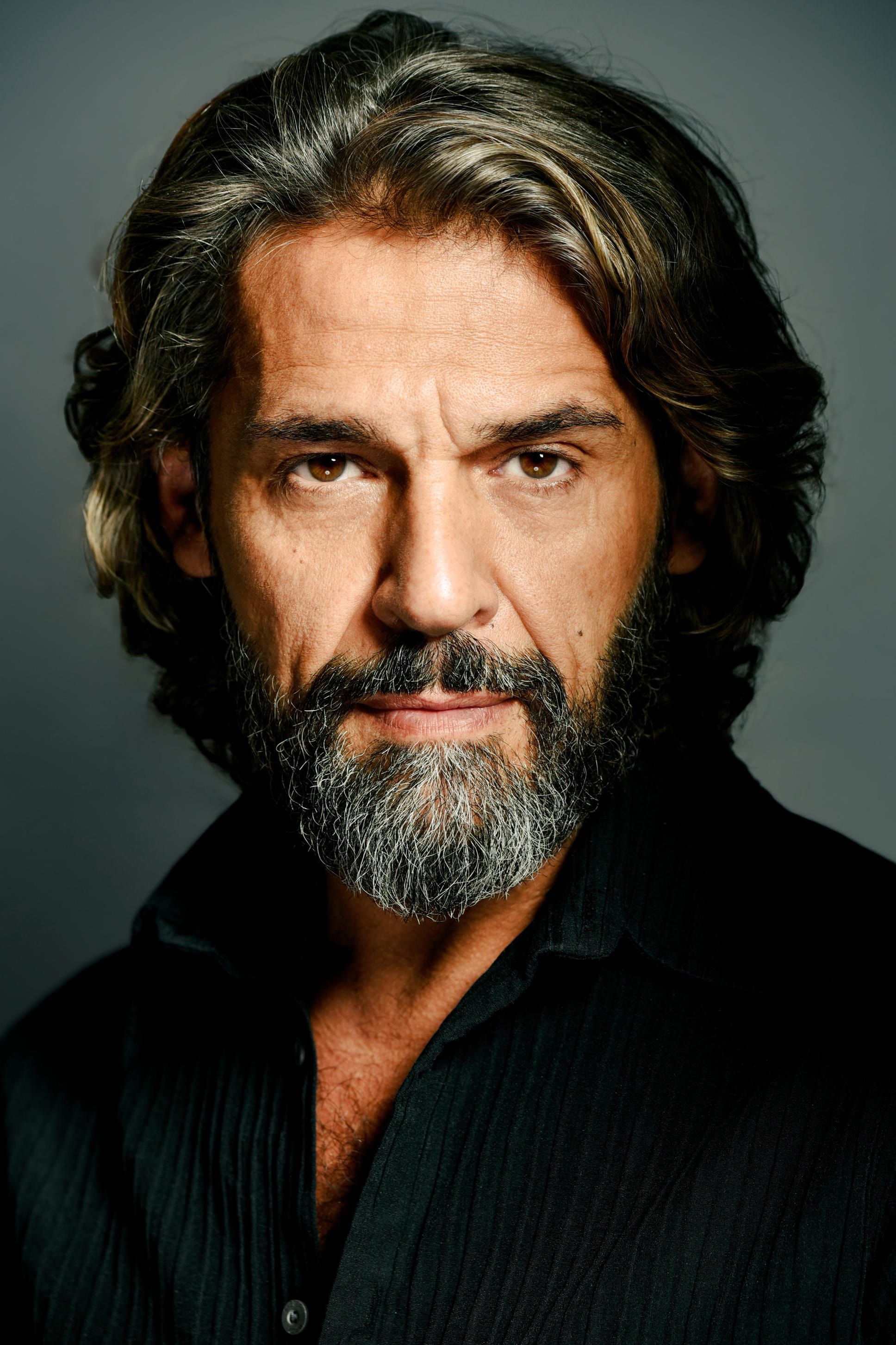 Oscar Foronda backdrop