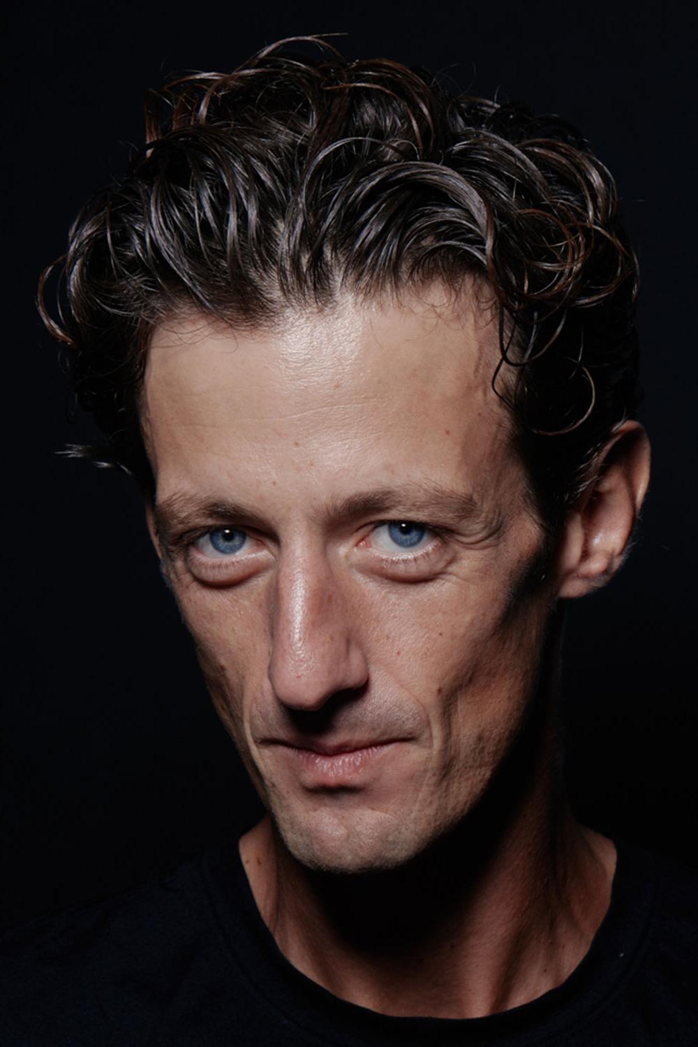 Dado Ćosić backdrop