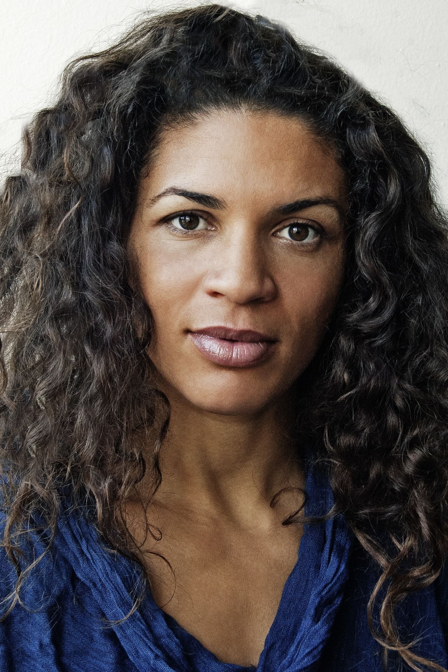 Isabelle Redfern backdrop