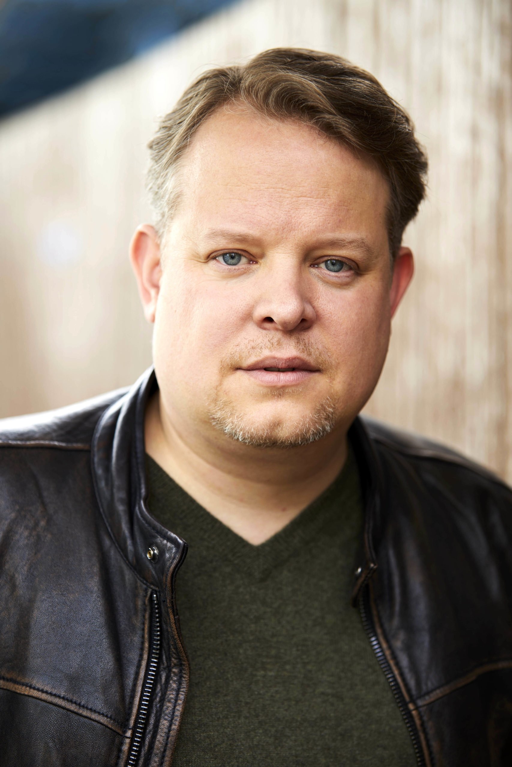 Roland Wolf backdrop