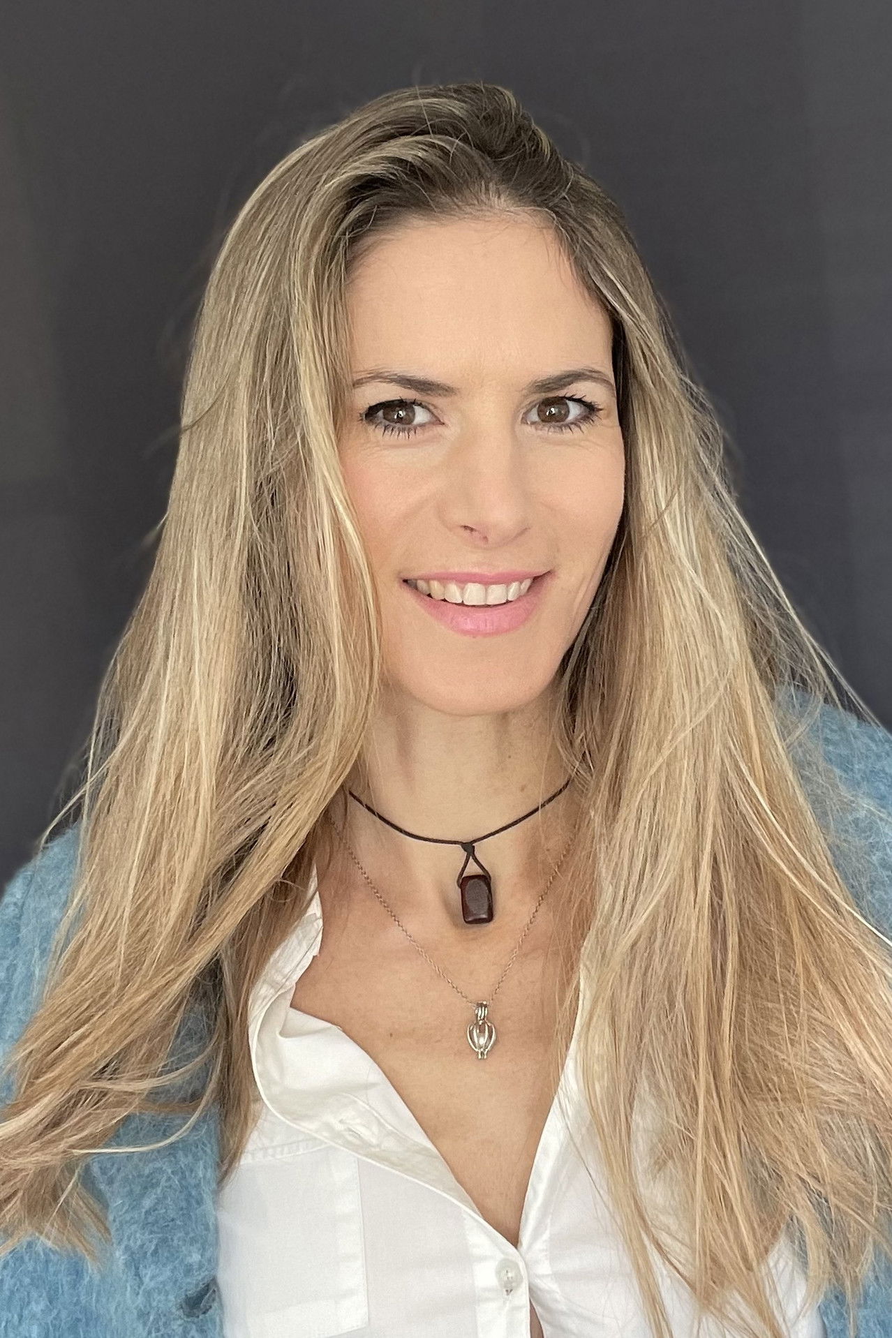 Monika Haasová backdrop