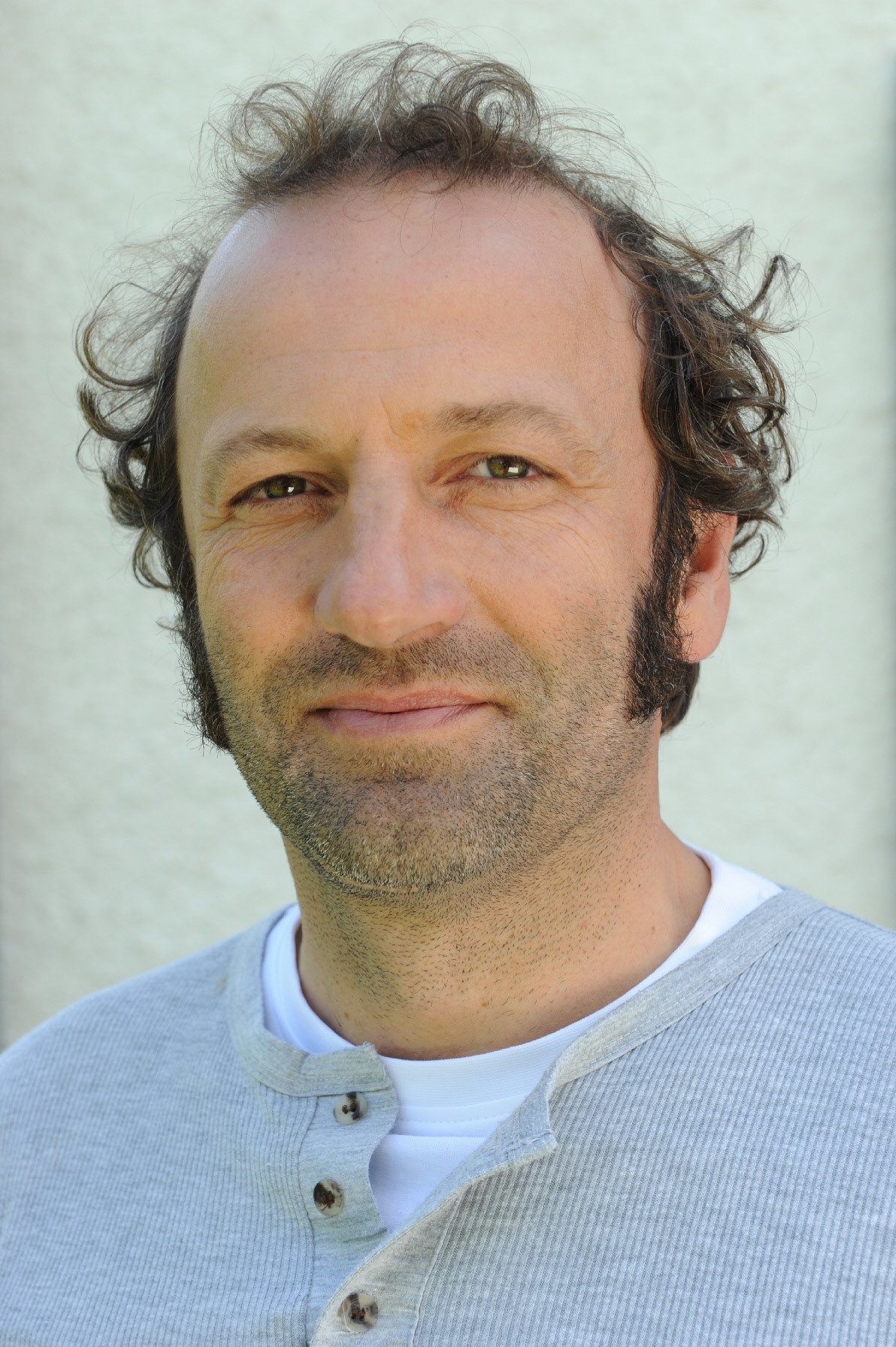 Max Schmidt backdrop