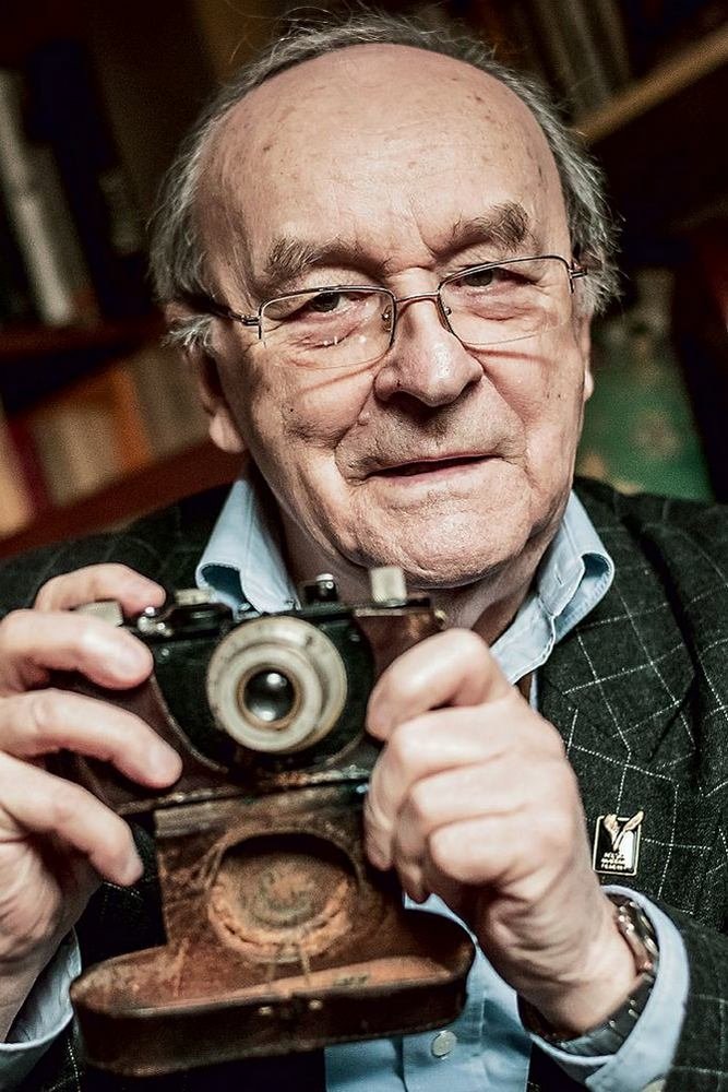 Wojciech Solarz backdrop