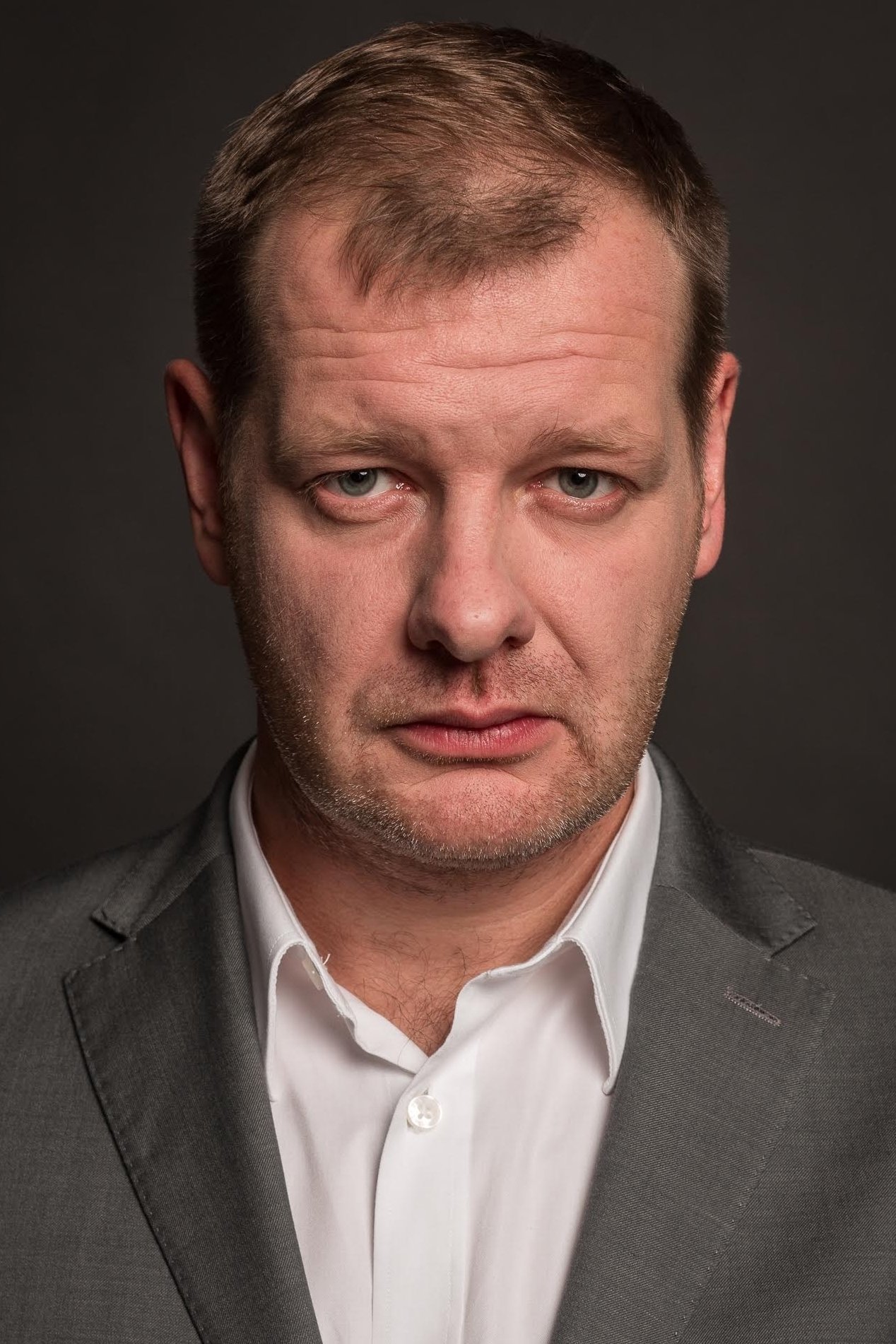 Krzysztof Pluskota backdrop