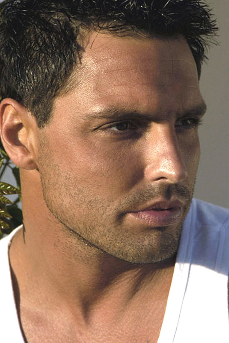 Lee Henshaw backdrop