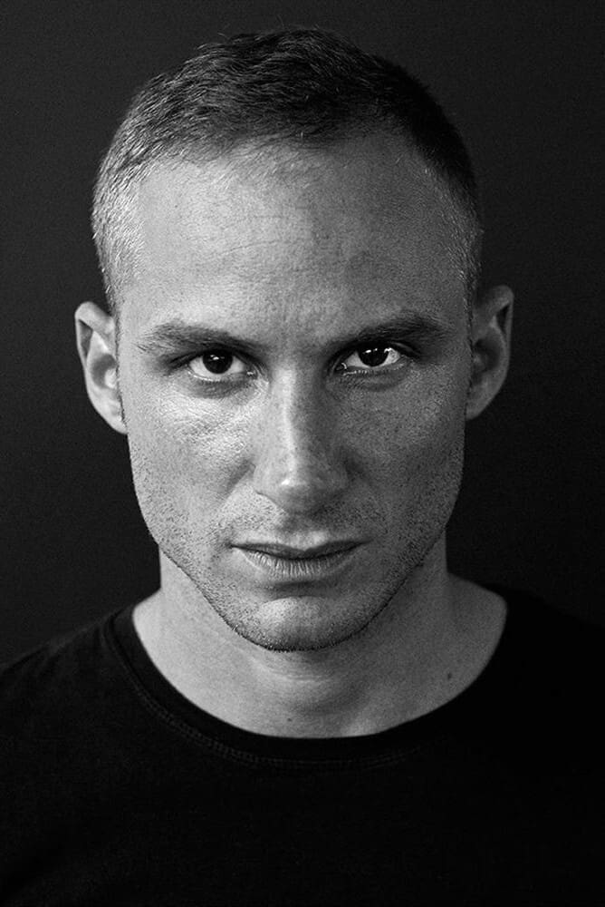 Victor Pontecorvo backdrop