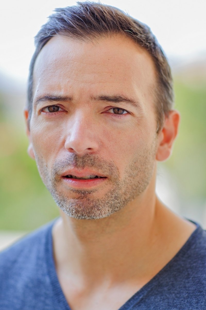 Jérome Care-Aulanier backdrop