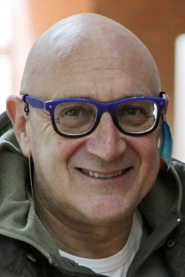 Dimitris Arvanitis backdrop