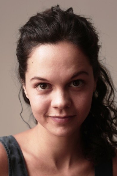 Délia Espinat-Dief backdrop