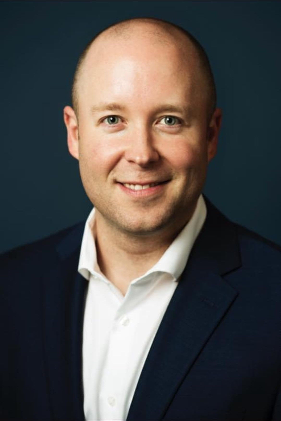 Rajan Es Blek backdrop