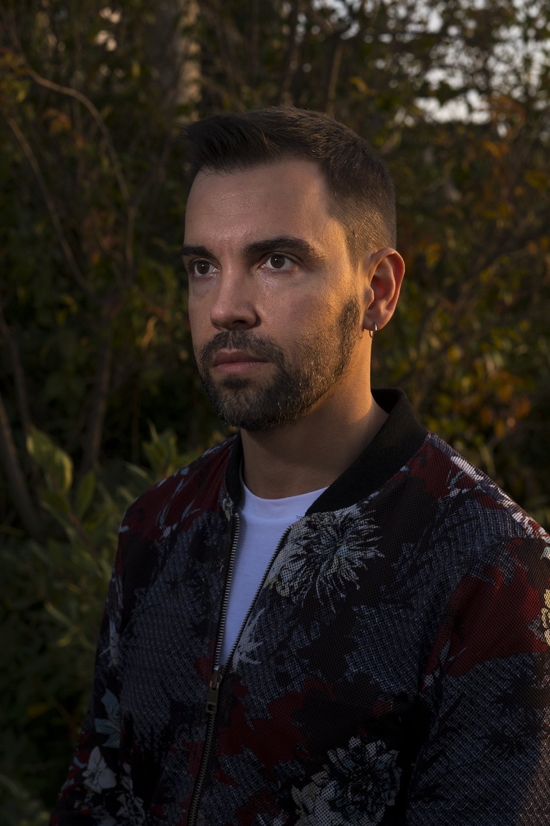 Adrián Silvestre backdrop