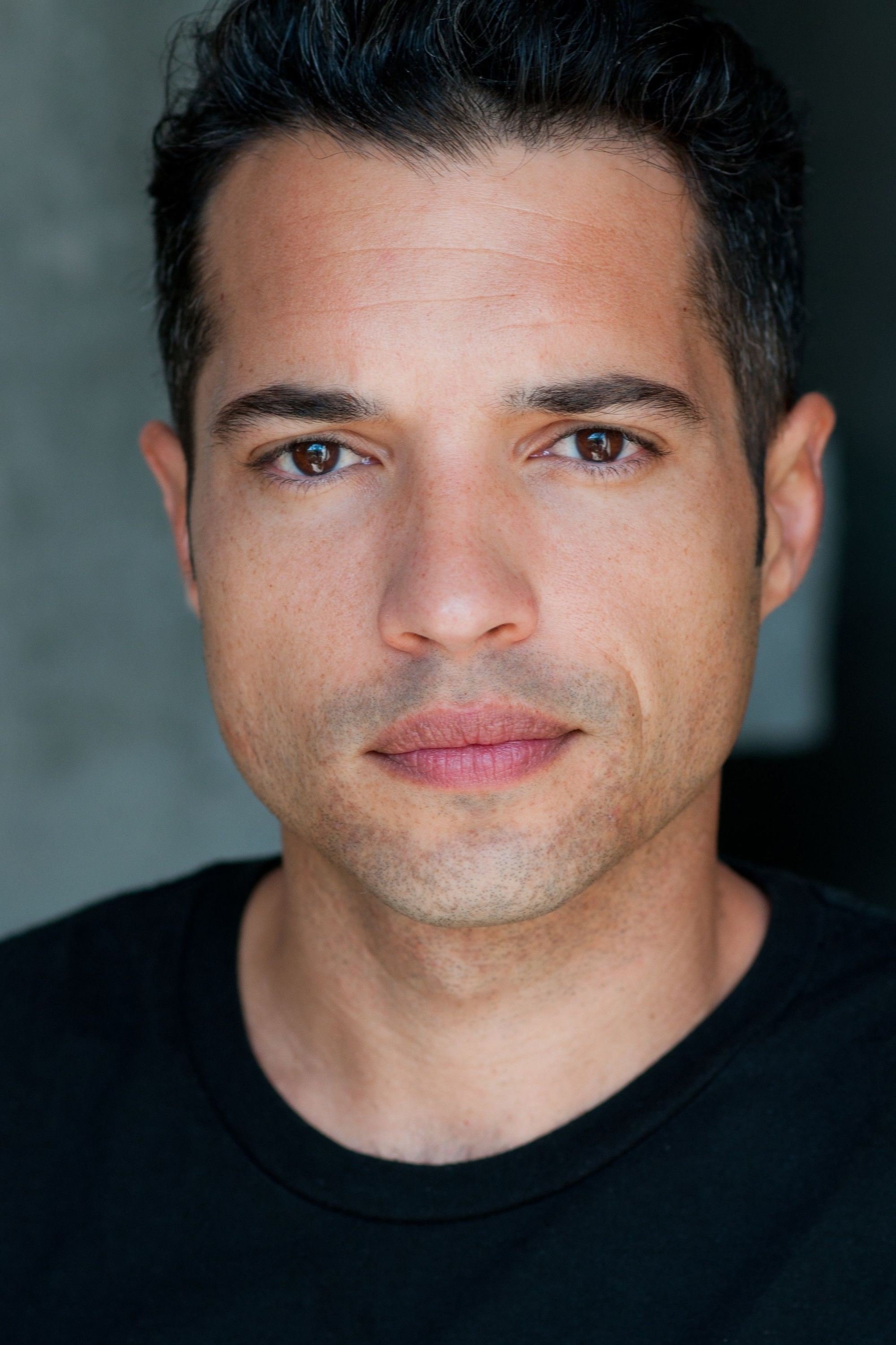 Alex Loynaz backdrop