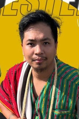 Mark Lester Valle backdrop