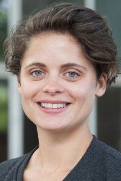 Ronja Mannov Olesen backdrop