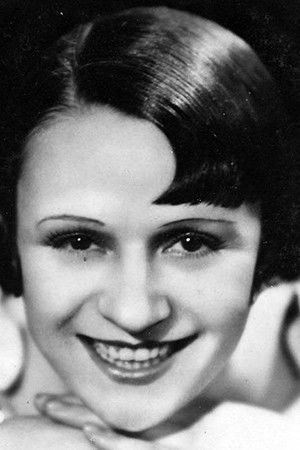 Claire Franconnay backdrop