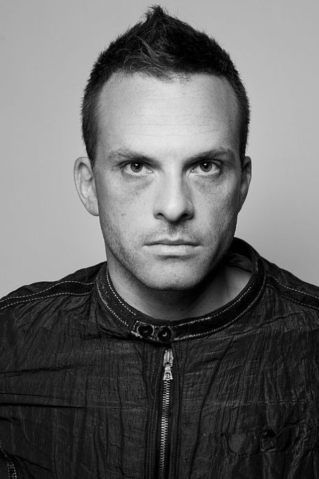 Tomasz Tyndyk backdrop