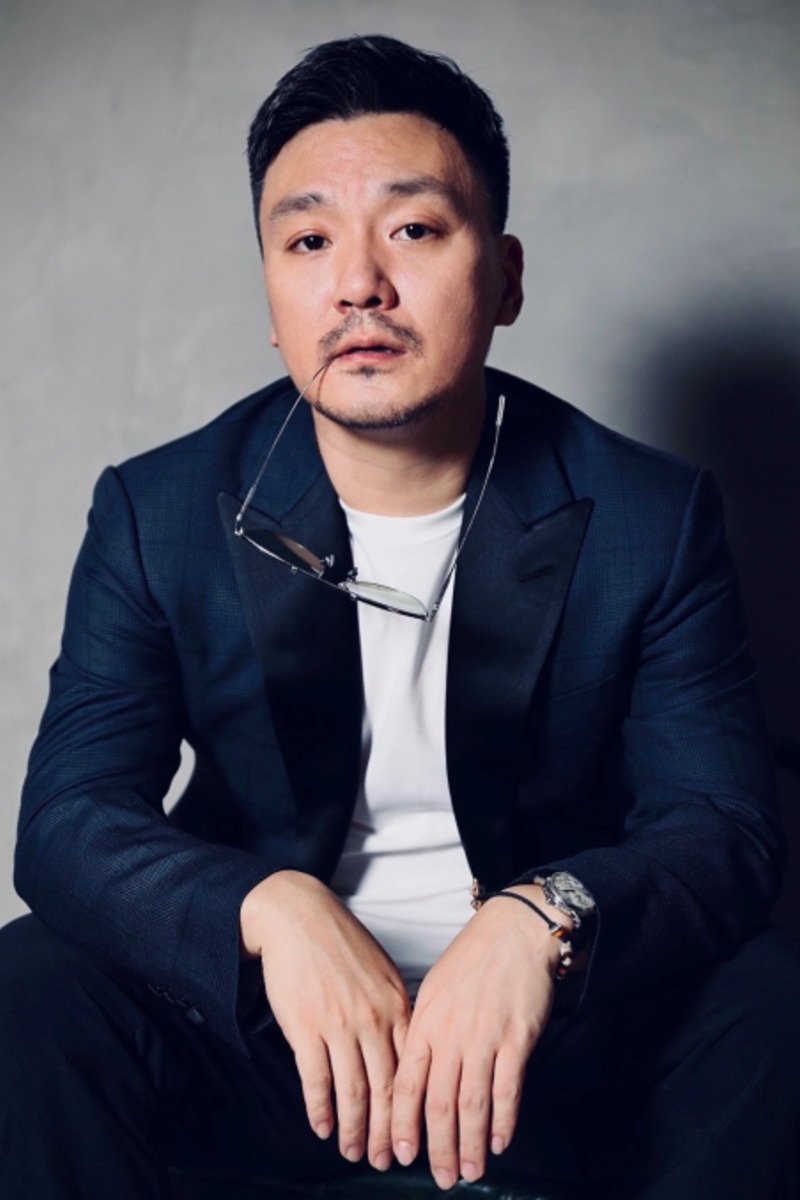 Fei Zhenxiang backdrop