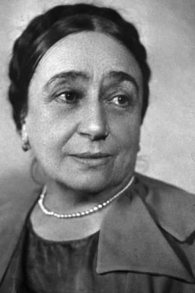 Varvara Ryzhova backdrop