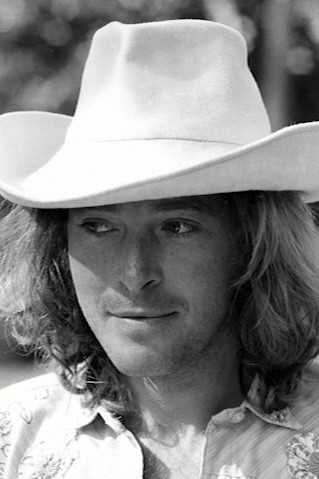 Claude Mulot backdrop