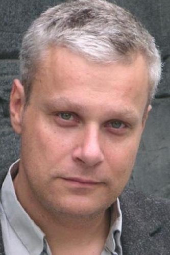 Vinçent Solinjak backdrop