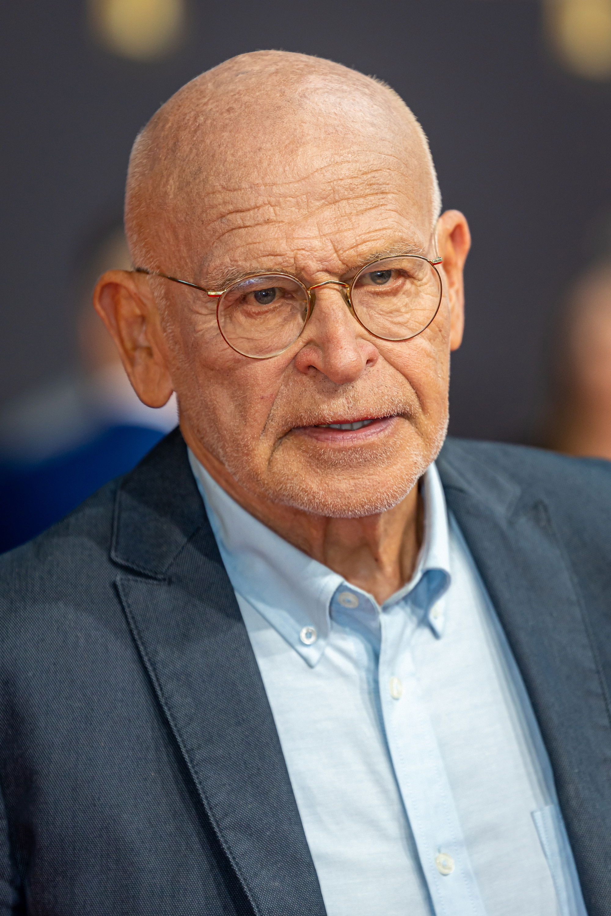 Günter Wallraff backdrop