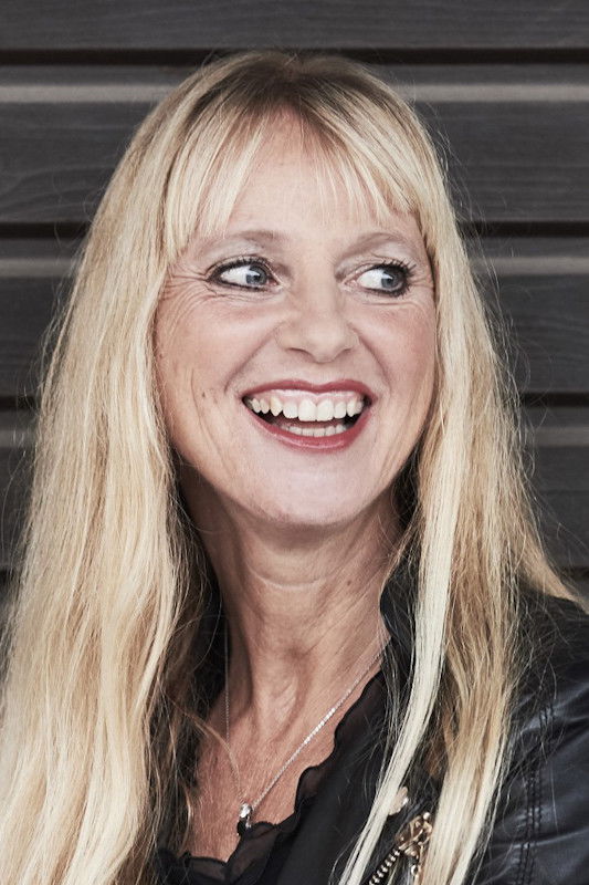 Katharina Köhntopp backdrop