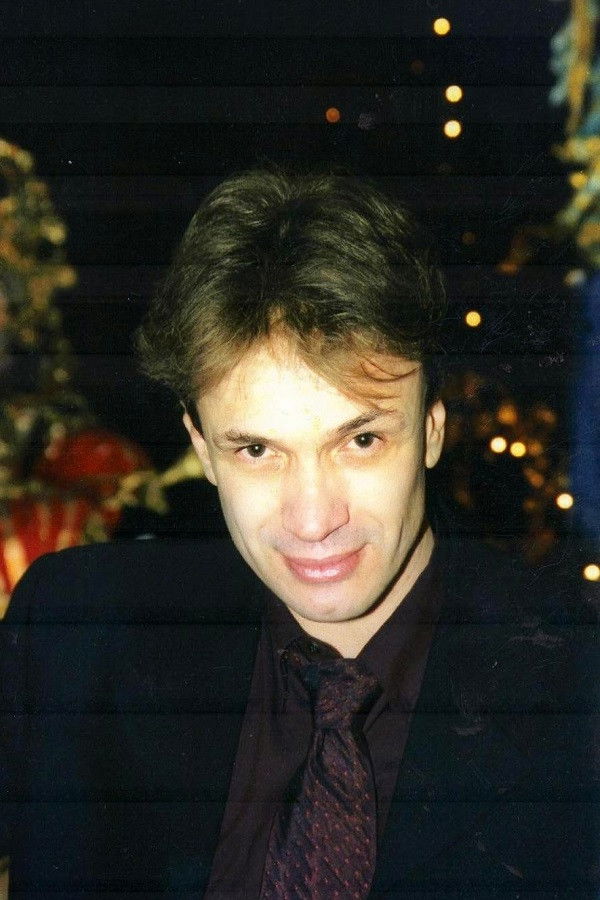 Takis Loukatos backdrop