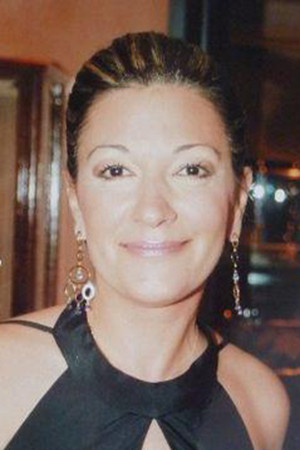 Smaragda Diamantidou backdrop