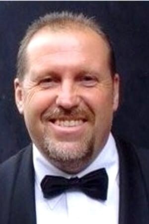 Eric Larcin backdrop