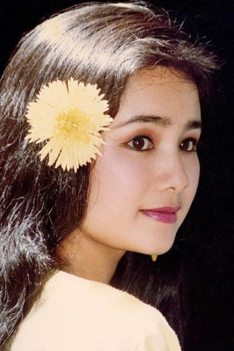 Thu Hà: Tu Ha backdrop