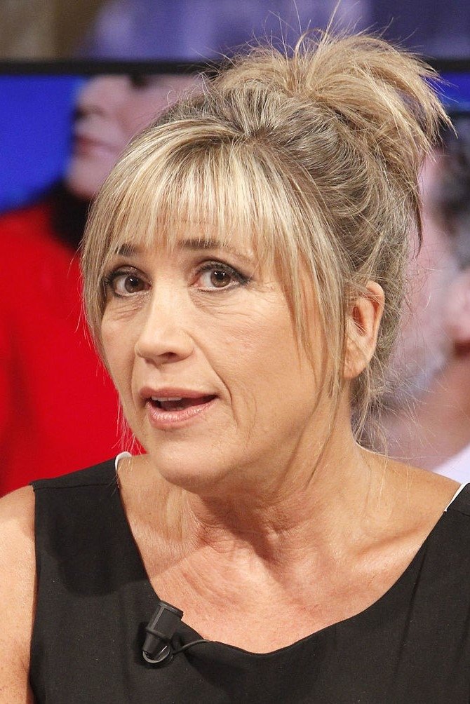 Julia Otero backdrop