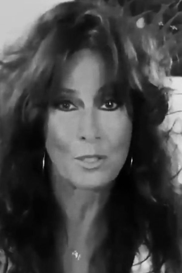 Luisa Kuliok backdrop