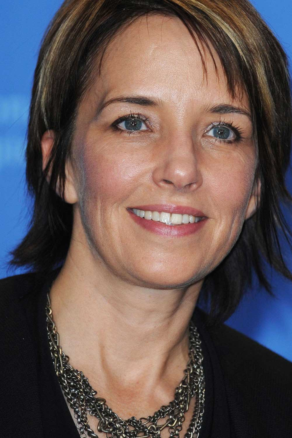 Lesley Chilcott backdrop