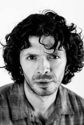 Raúl Villegas backdrop