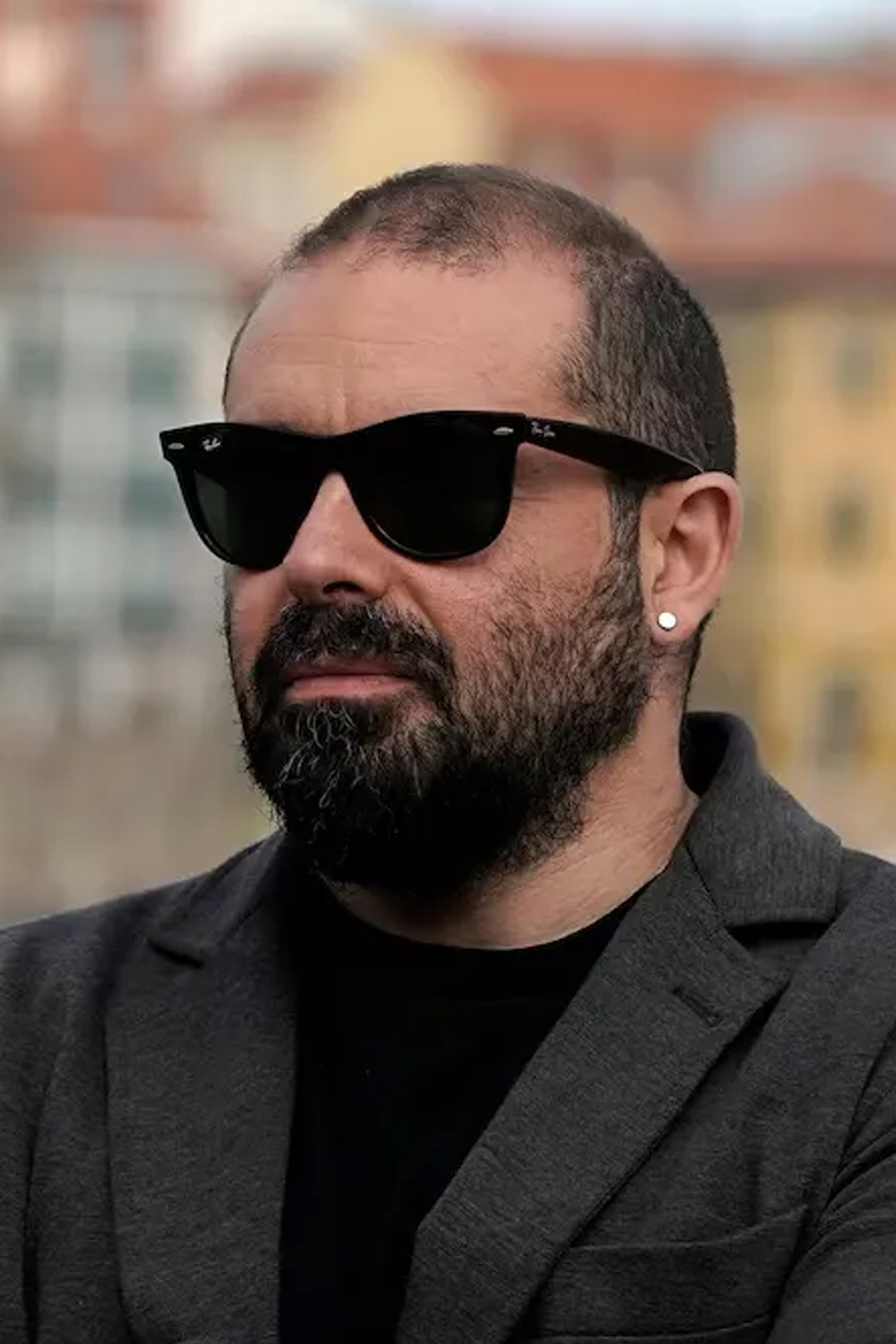 Hernán Rosselli backdrop