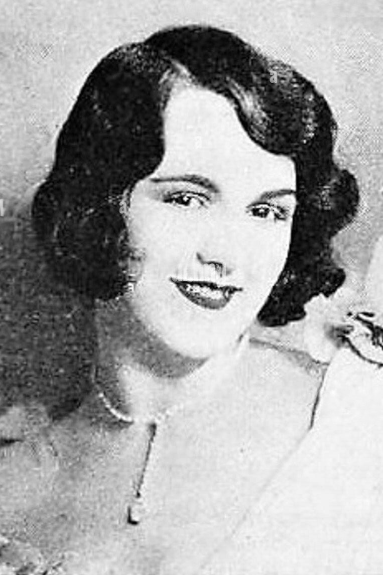 Caryl Lincoln backdrop