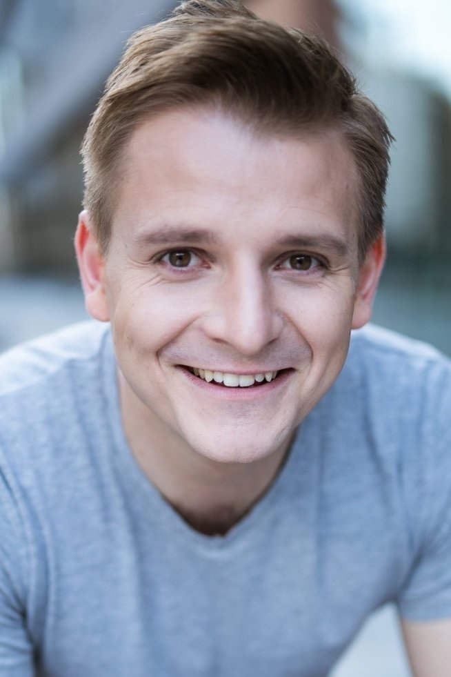 Szymon Piotr Warszawski backdrop